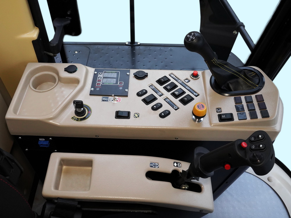 Комбайн кормоуборочный самоходный Гомсельмаш FS80 PRO